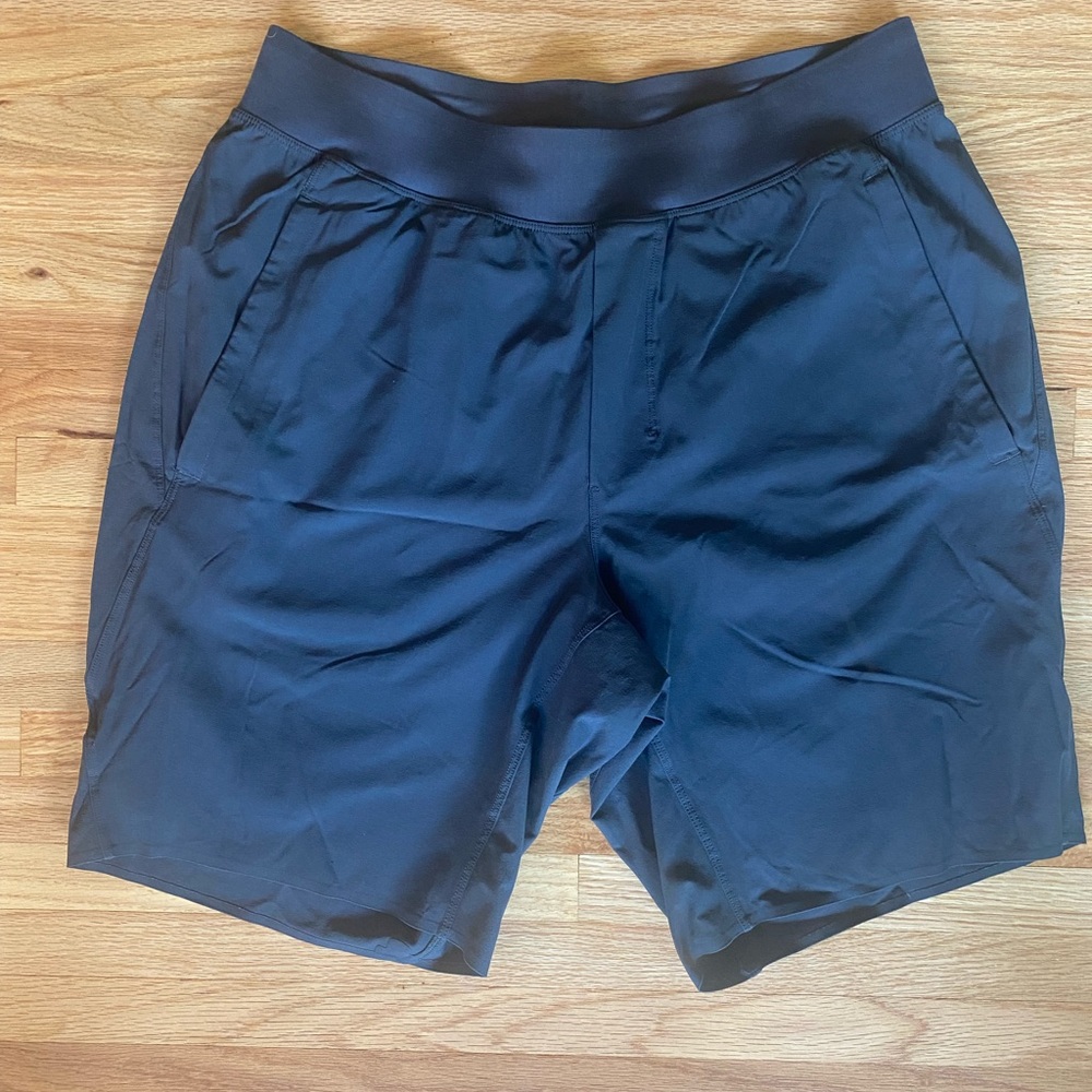 Lululemon In Mind Short 9” Size Medium